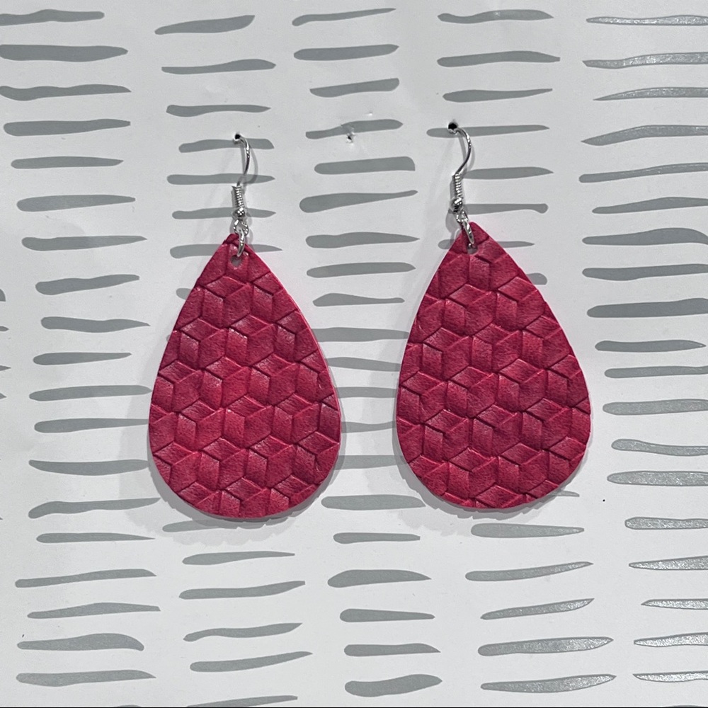 Faux leather pierced dangling earrings